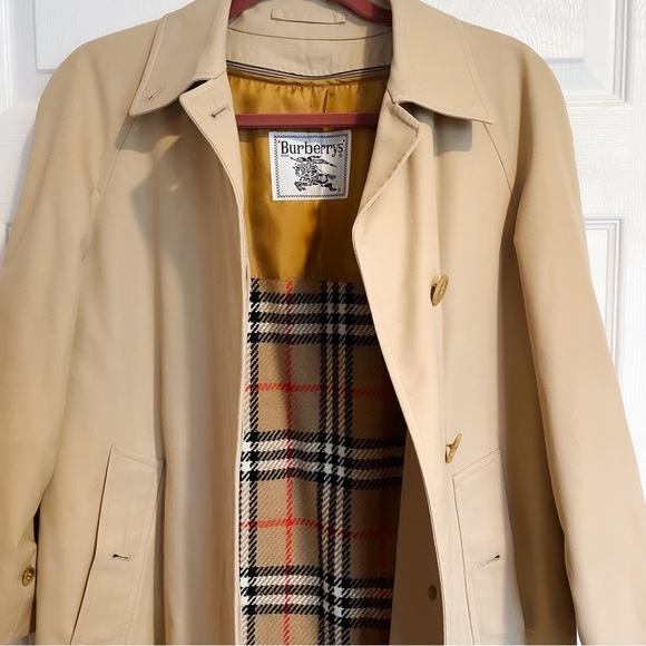 SOLD! BURBERRY Classic Trench Coat 🧥 Size Small Medium - Picture 4 of 10